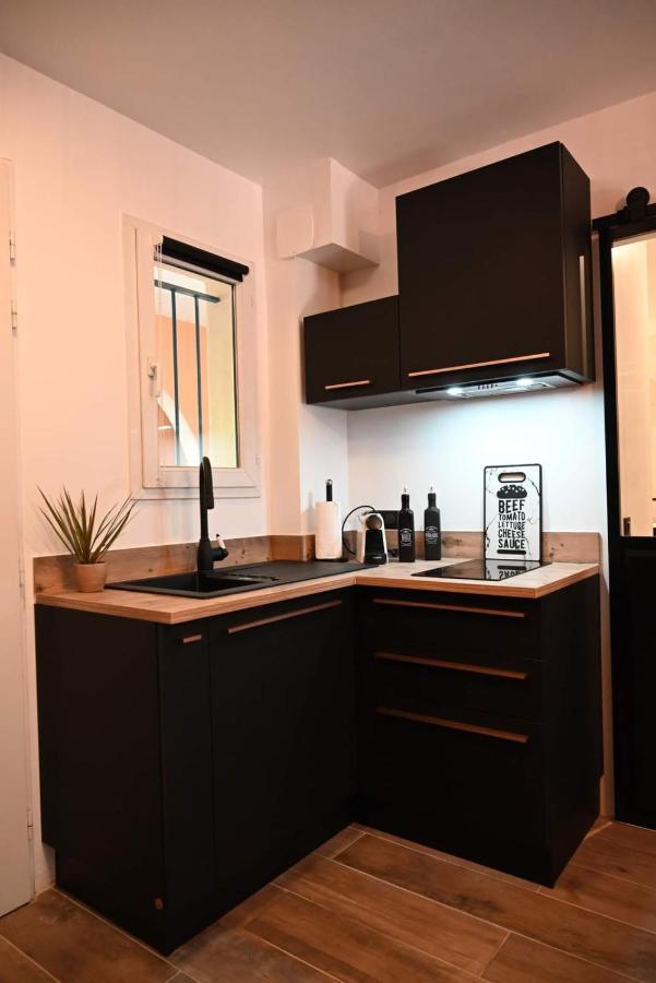 Appartement Cosy & Moderne A 180M De La Plage Санари-сюр-Мер Екстериор снимка