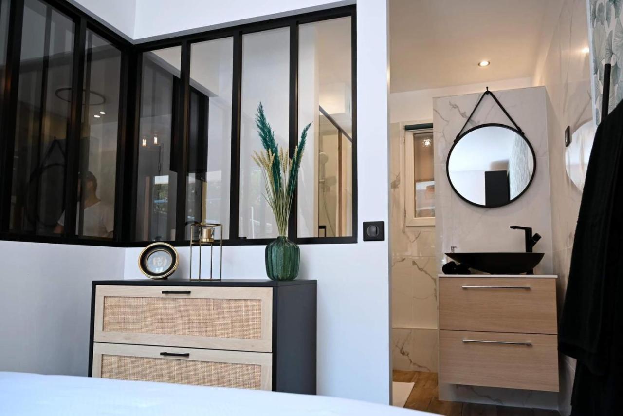 Appartement Cosy & Moderne A 180M De La Plage Санари-сюр-Мер Екстериор снимка